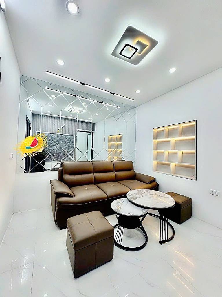 BÁN CHUNG CƯ TẦNG 1 HIẾM, SỔ ĐỎ CHÍNH CHỦ, SÂN TRƯỚC RỘNG 50M², NHÀ RỘNG THỰC TẾ 80M², GẦN CHỢ, TRƯỜNG HỌC