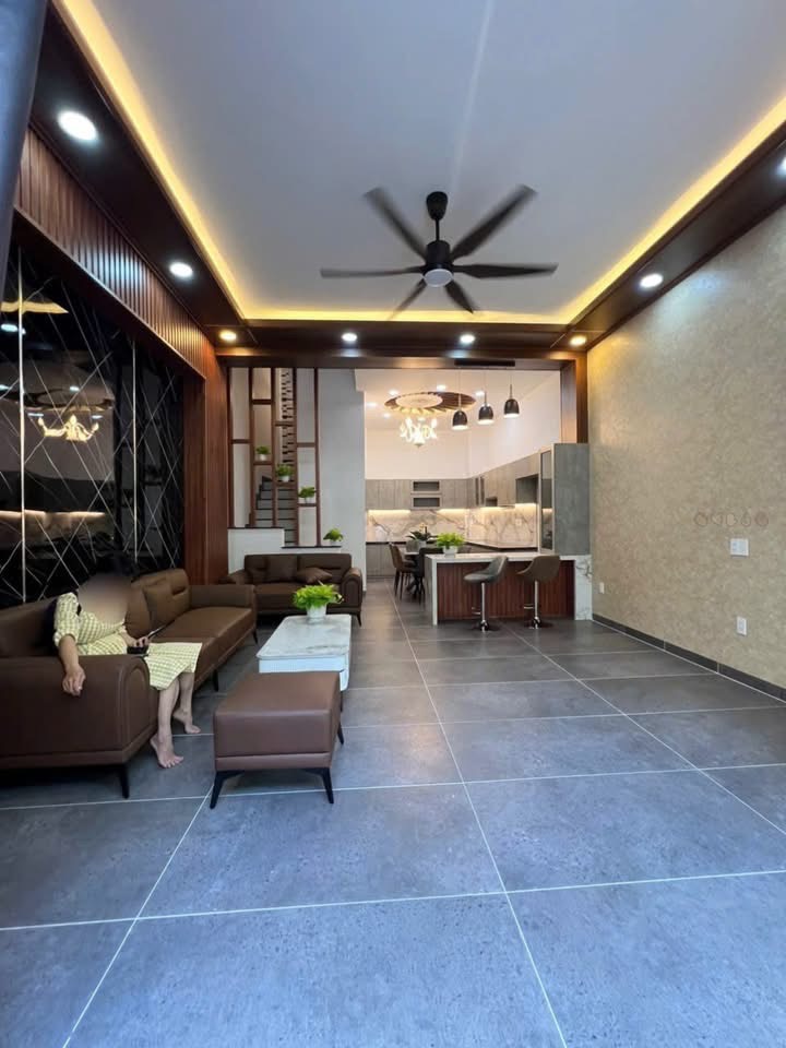 Chính chủ bán nhà phố 3 tầng, 65m², TP. Tân An, chỉ 1.9tỷ