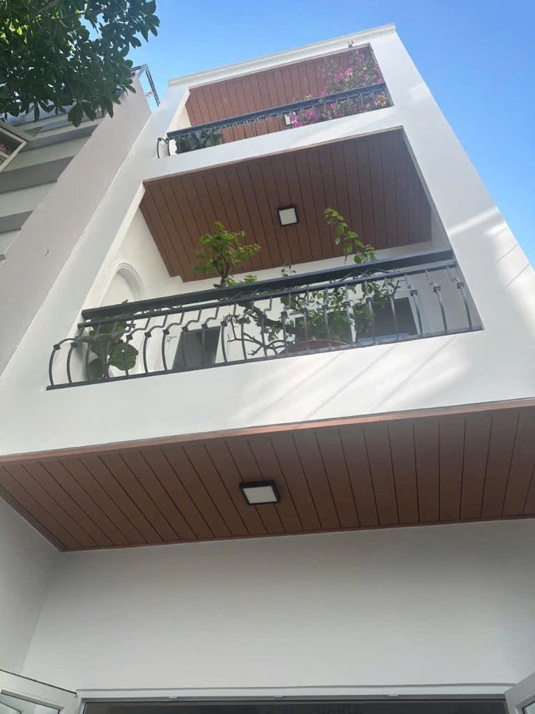 BÁN NHÀ HIẾM TẠI TRUNG TÂM Q.1 - ĐỐI DIỆN SƯƠNG NGUYỆT ÁNH - 6.8x25m - 3 TẦNG - 23 TỶ
