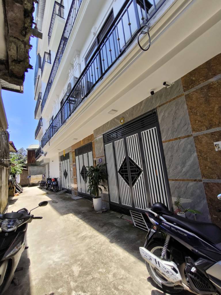 Nhà La Phù, An Khánh ngõ rộng 3,5m, xây 5 Tầng, 3 ngủ khép kín, 4 wc, view thoáng, ô tô đỗ cách 20m.