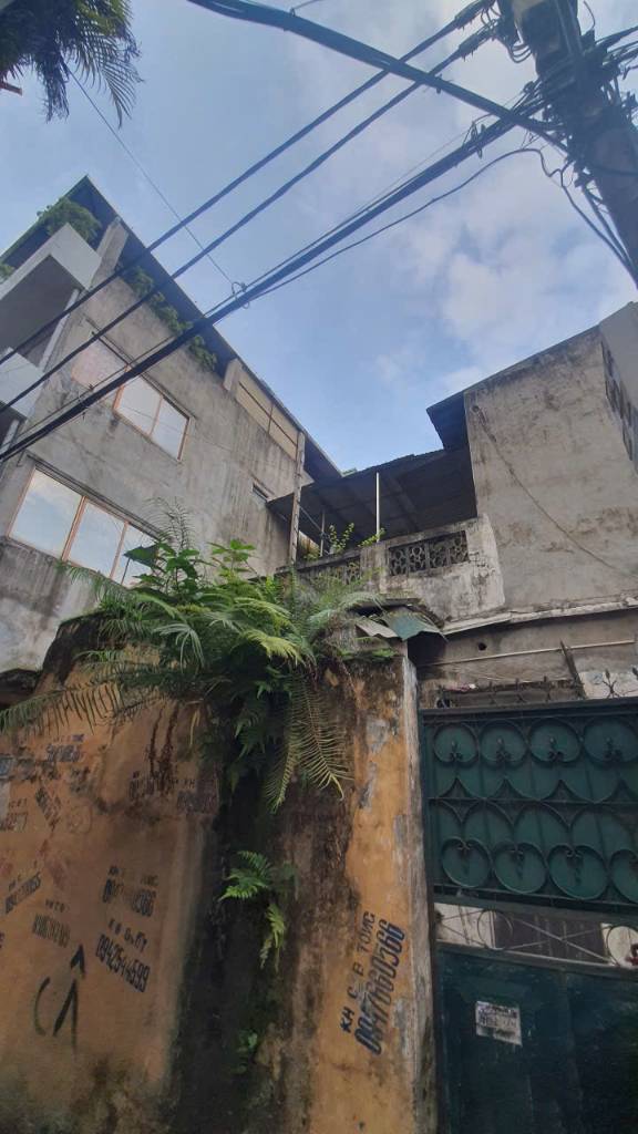Bán Đất 90m² Lạc Long Quân, 3 phút ra Hồ Tây, ngõ thoáng, giá tốt 13.5 tỷ