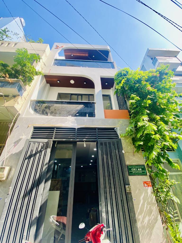 NHÀ 3 TẦNG XÂY MỚI HẺM OTO 5M - DTS 98m2 - KHU CITY LAND - 5.98 TỶ