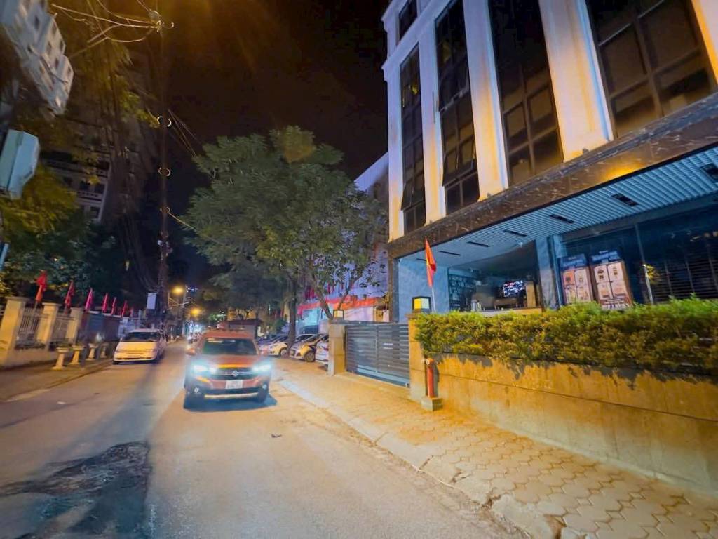 SIÊU PHẨM BUILDING TÂY HỒ 
 MẶT PHỐ - MẶT TIỀN KHỦNG 13M - HẦM GARA - TOÀ VÍP ĐẲNG CẤP NHẤT KHU VỰC