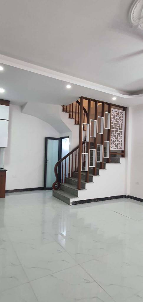 Bán nhà riêng 5 tầng mới xây tại phố Ngọc Trì, Long Biên, sổ đỏ chính chủ, giá chỉ 6.3 tỷ