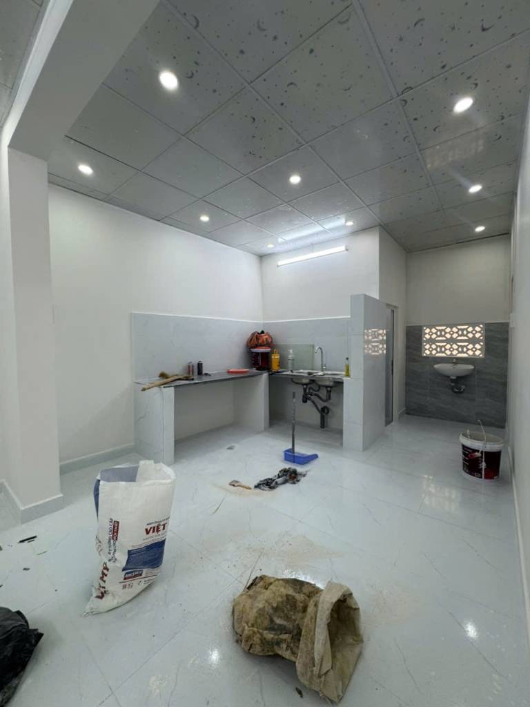 Nhà 1 trệt 1 lửng kiên cố - Giá hợp lý - gần Biển Nha Trang - Phường Vĩnh Hòa cũ