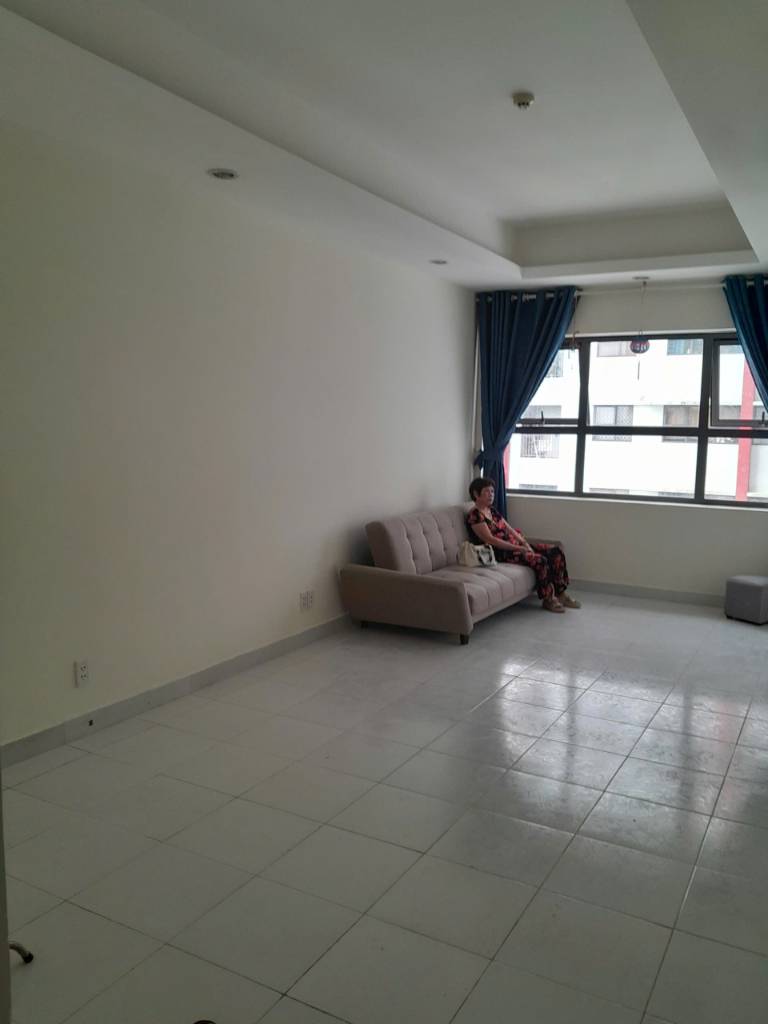 Cho thuê căn hộ 2PN, tòa the One Resident Gamuda Garden, nhìn ra đường Vành Đai 3