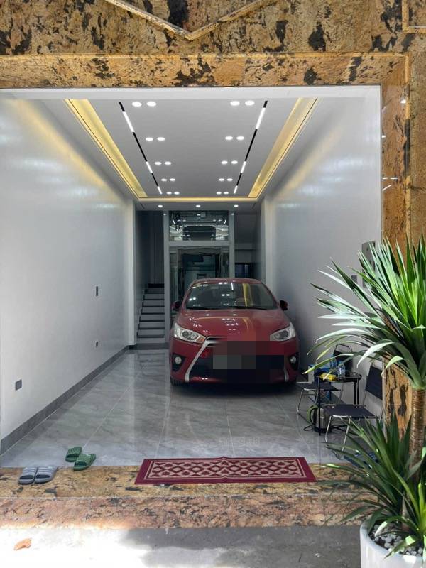 Bán nhà đẹp Gia Thụy – chỉ hơn 10 tỷ, 46m² x 6 tầng – có thang máy, gara ô tô, đủ nội thất