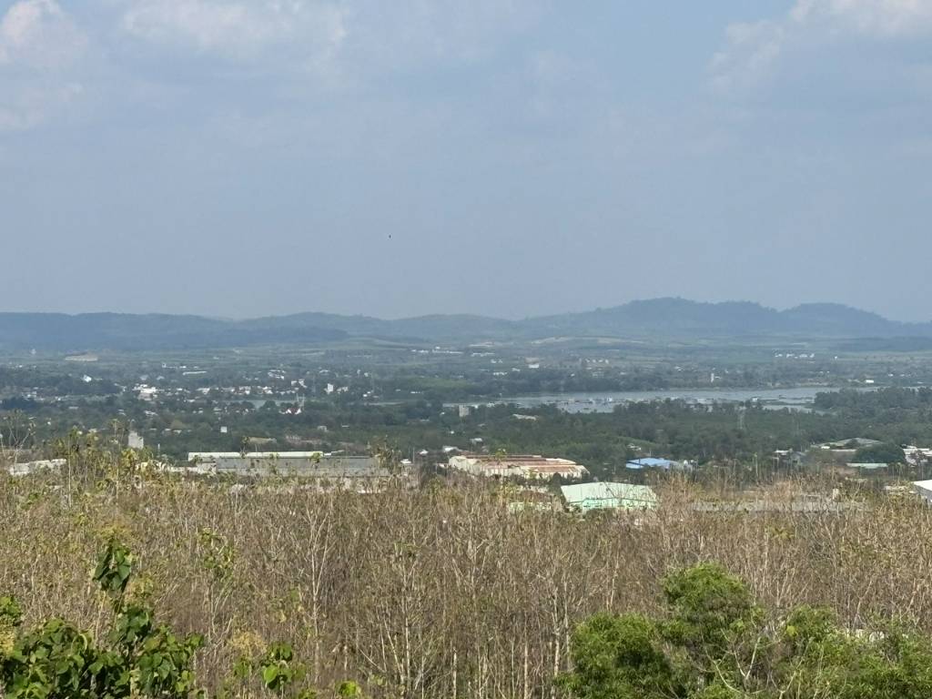 Cần bán gấp vườn nghỉ dưỡng view Hồ Trị An Định Quán, Đồng Nai