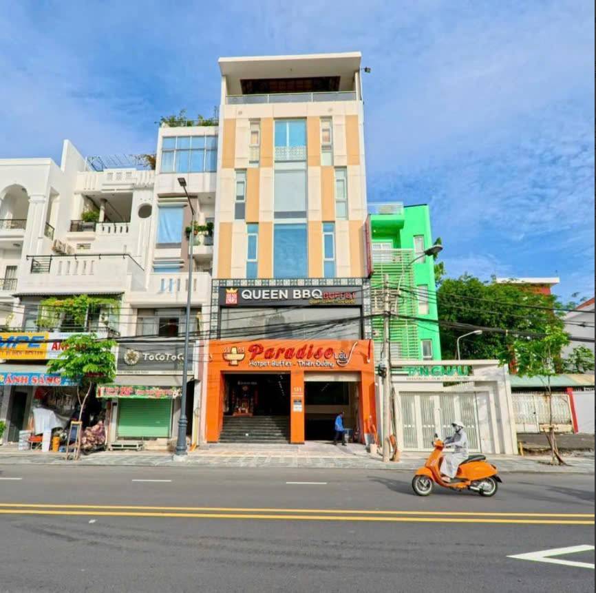 CHO THUÊ TOÀ NHÀ 131 HOÀNG HOA THÁM, TÂN BÌNH - 8M X 32M - 1 HẦM 6 TẦNG - THANG MÁY, PCCC