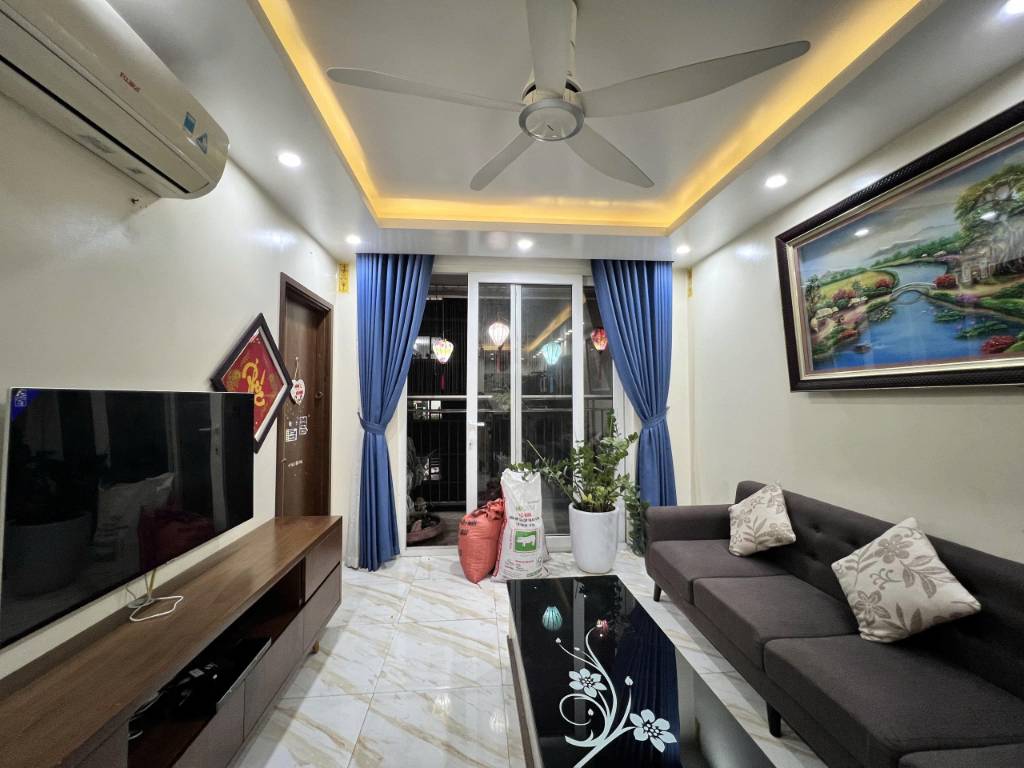Cho thuê căn hộ chung cư Star Tower, 283 Khương Trung, 95m², 3 ngủ, full đồ, nhận nhà ngay