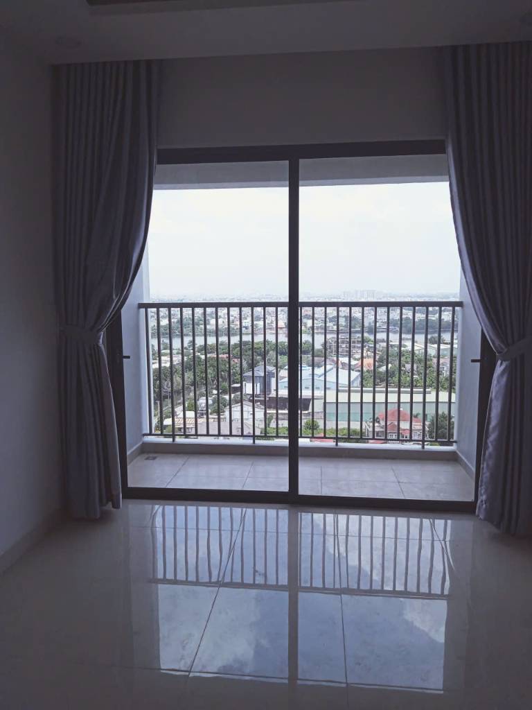 Bán căn hộ chính chủ mặt tiền QL13, 2PN 2WC, nội thất cơ bản chỉ từ 890 triệu, SHR, view sông