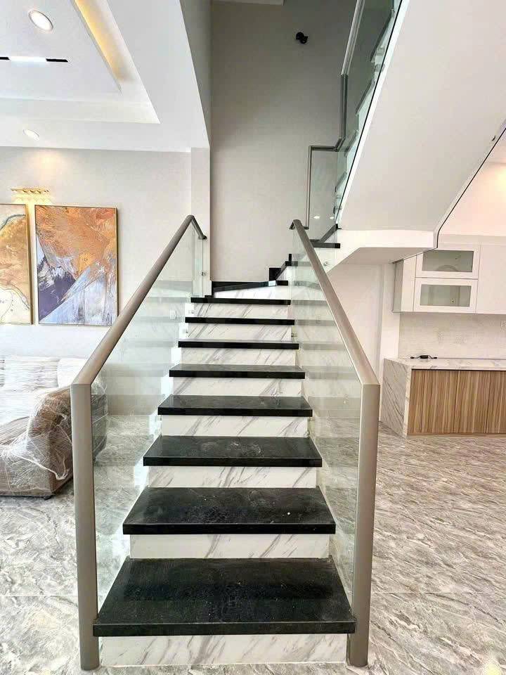 CHÍNH CHỦ BÁN NHÀ 1 TRỆT 2 LẦU – TRUNG TÂM P.4 – TÂN AN – LONG AN - DT 80m2 - GIÁ 2.2 TỶ - SHR
