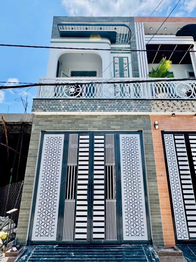 NHÀ TRỆT LẦU HOÀN CÔNG, TRỤC CHÍNH HẺM LIÊN TỔ 3-4 NGUYỄN VĂN CỪ, P.TÂN AN, CẦN THƠ