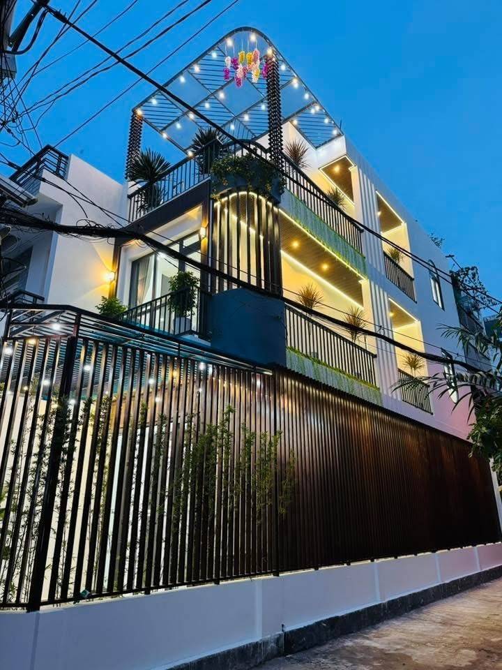 Bán Nhà Căn Góc 3 Tầng, Full Nội Thất 68m², Hẻm Xe Tải Phường 14, Gò Vấp, Giá 7.4 Tỷ