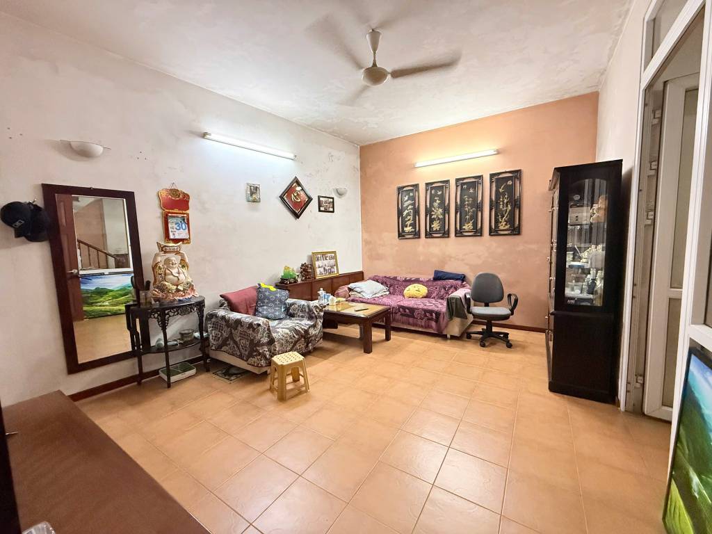 Bán nhà mặt phố Lý Nam Đế, 82m², 4 tầng, mặt tiền 6.2m, giá chỉ 41.5 tỷ