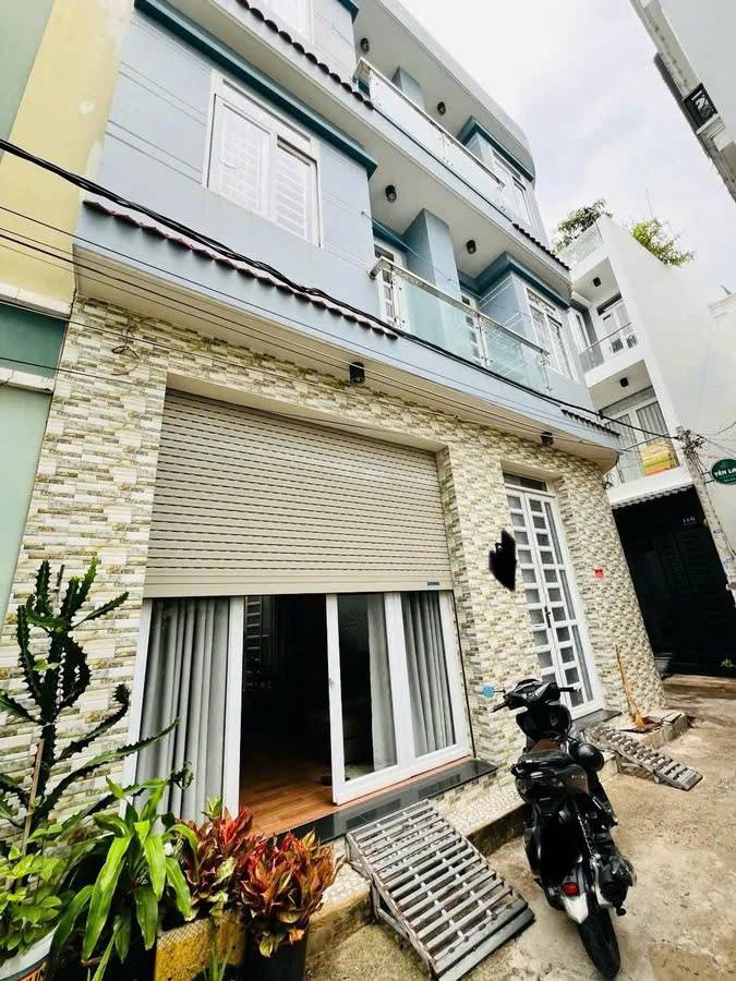 Nhà ngang 8m Quận Tân Phú, 73m2, 3 Tầng, 6PN, Vừa Ở Vừa Cho Thuê, 7.7 Tỷ