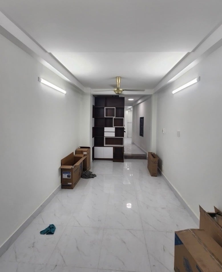 Bán Nhà Hẻm Xe Tải Thông Lạc Long Quân, Tân Bình, Nhanh Chân Thì Còn, 54 m2, Giá Nhỉnh 5 Tỷ