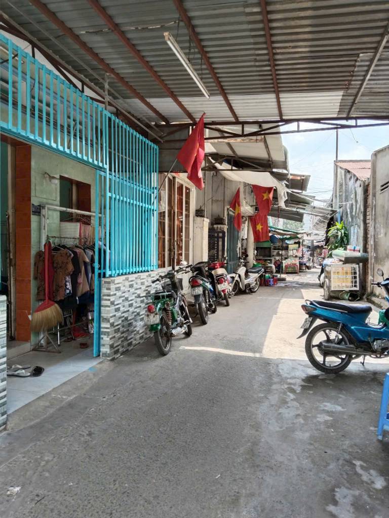 Bán nhà mặt tiền chợ Bửu Hoà, tiện kinh doanh buôn bán, ngang 6,5m