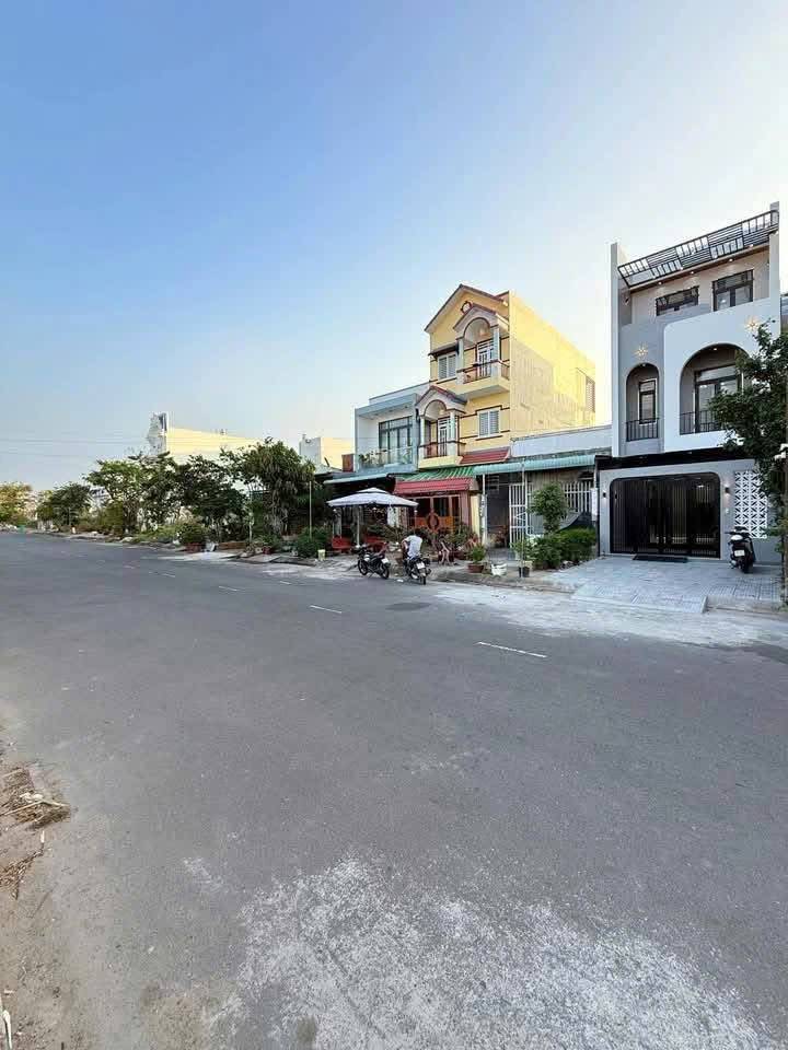 Bán nhà riêng 105m2 An Phú Tây, Bình Chánh giá chỉ 2.1 tỷ VNĐ