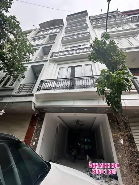 Nhà đẹp – Vị trí vàng tại Khu dịch vụ Hàng Bè, Kiến Hưng , Diện tích 50m, 5 tầng giá 12 tỷ