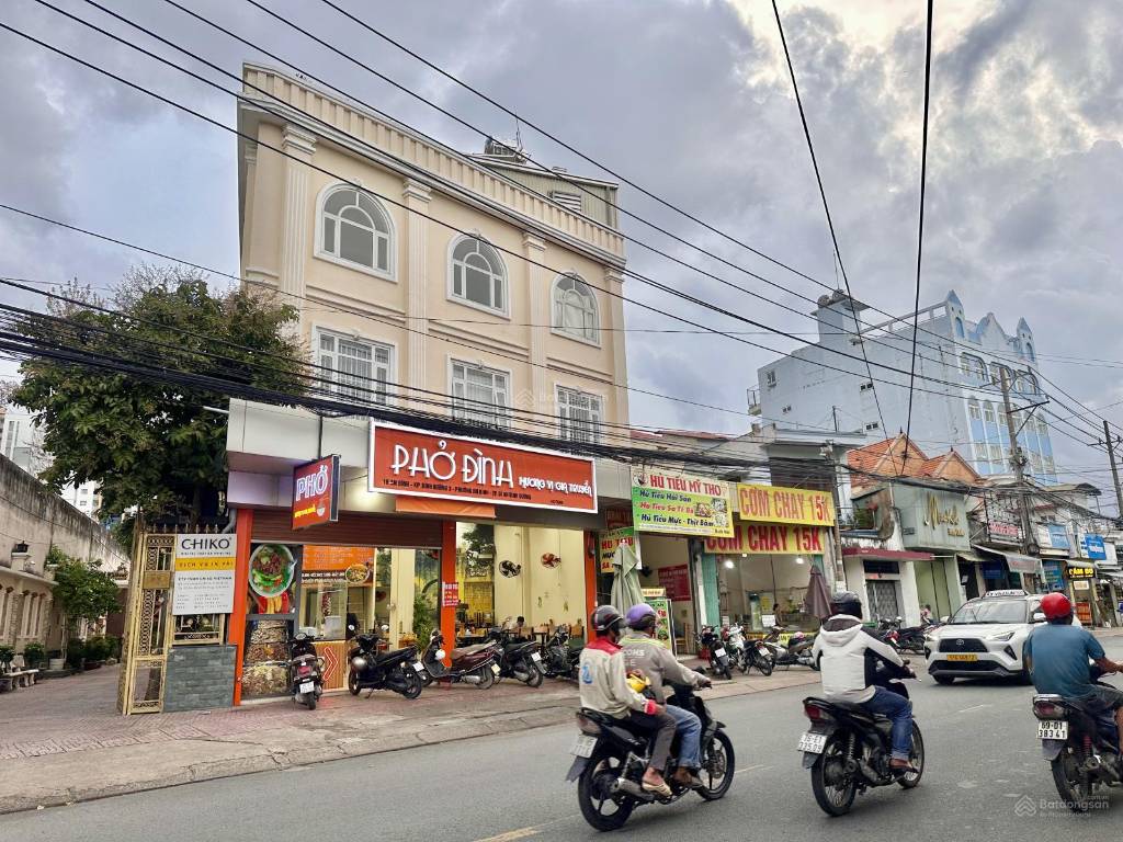 GIẢM 10 TỶ CÒN 60 TỶ - BIỆT THỰ + CHDV 46 PHÒNG 879M2 MẶT TIỀN ĐƯỜNG - DÒNG TIỀN 2 TỶ/NĂM
