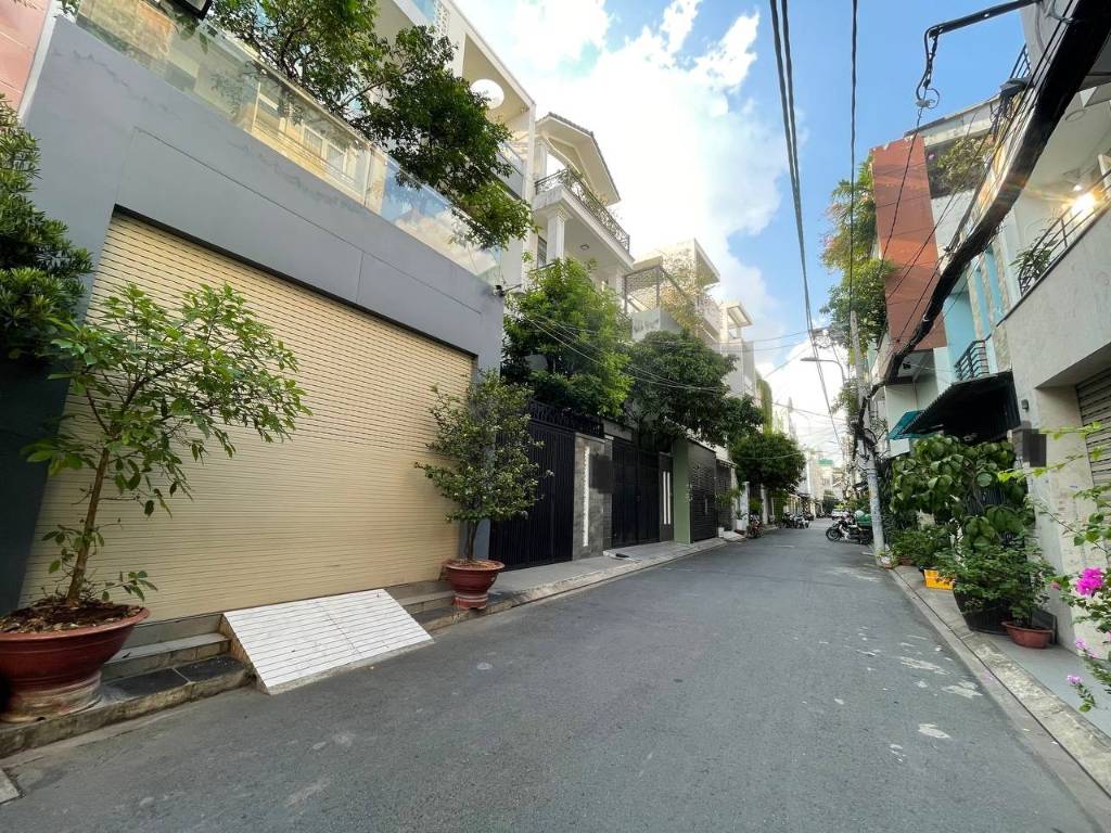 Bán nhà 118m2, Ngang 5.3m- Hẻm xe tải 6m, Nguyễn Thế Truyện, Tân Phú