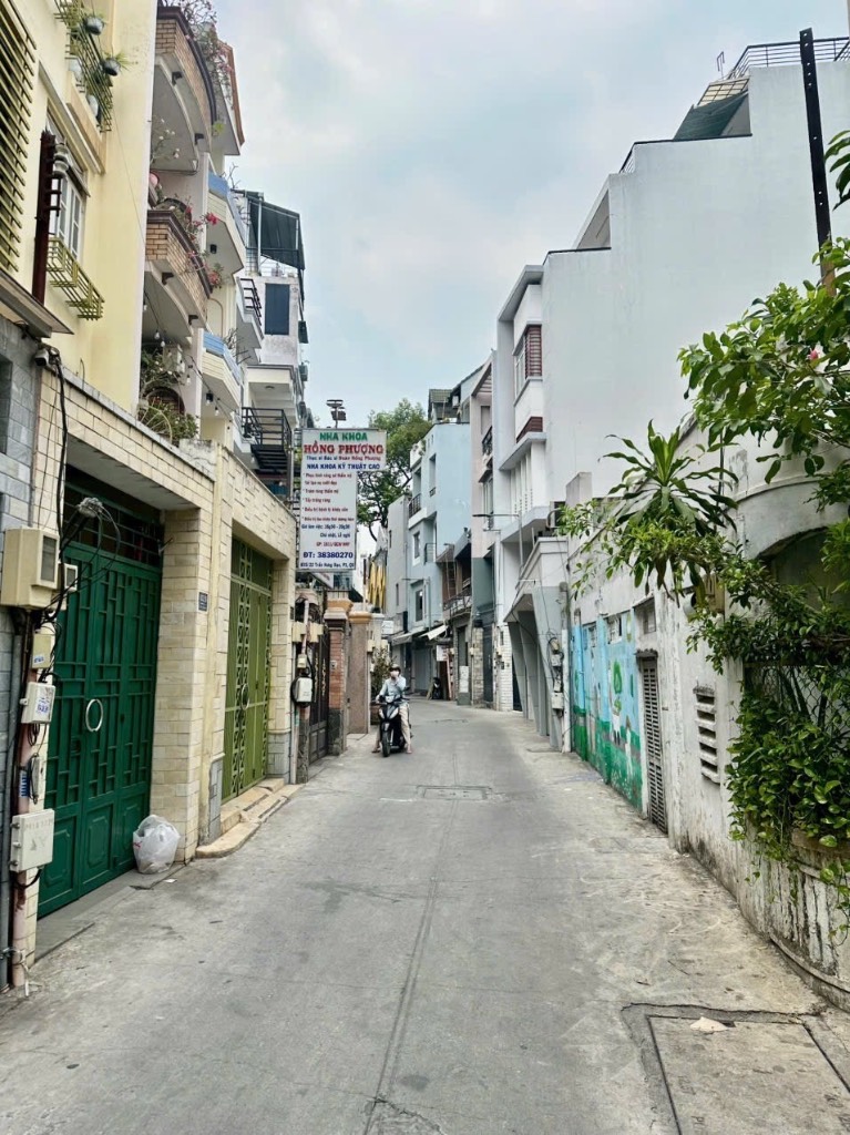 Bán Nhà HXH Trần Hưng Đạo, Quận 5, Xe Hơi Đỗ, Giá 7 Tỷ
