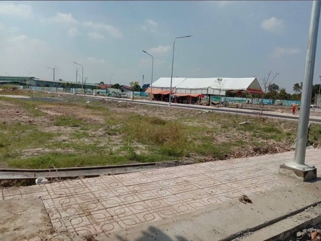 ĐẤT ĐẸP 100M² – SÁT TRUNG TÂM TP TÂN AN – ĐƯỜNG XE HƠI – GIÁ 1 TỶ 1