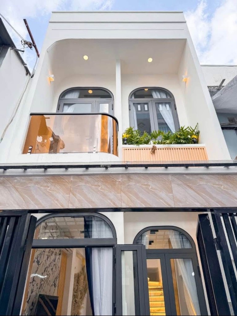CĂN NHÀ MỚI XÂY MUA NGAY -TRUNG TÂM TP TÂN AN, LONG AN, GIÁ 2 TỶ5, 90m2, SHR
