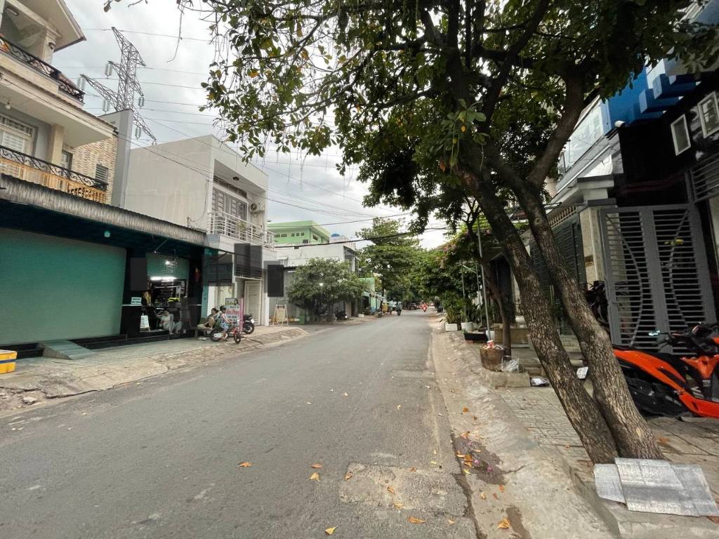 Mặt Tiền Kinh Doanh 106m2, Đường Lê Văn Phan, Quận Tân Phú