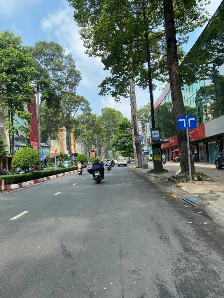 Cho thuê nhà mặt tiền sầm uất Đường An Dương Vương, Phường 9, Quận 5