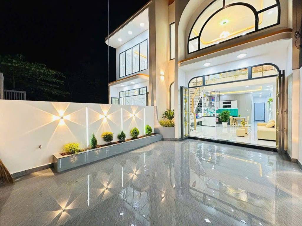 CHÍNH CHỦ BÁN NHÀ MỚI XÂY GẦN KCN CẦU TRÀM LONG, LONG AN, GIÁ 2 TỶ 6 SHR