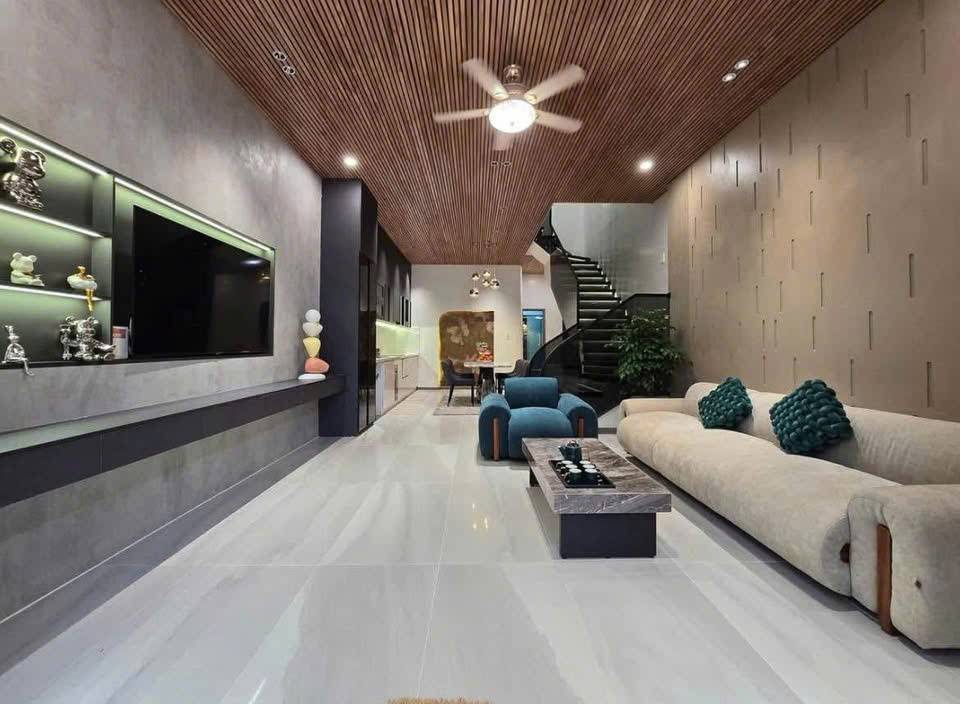 BÁN NHÀ 1 TRỆT 2 LẦU LONG TRẠCH, CẦN ĐƯỚC, LONG AN – 95M² – SỔ HỒNG RIÊNG - GIÁ 2.5 TỶ
