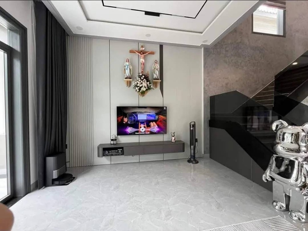 CẦN BÁN NHÀ PHỐ ĐẸP SANG– CẦU TRÀM, CẦN ĐƯỚC–LONG AN– GIÁ 2 TỶ950, 100m2, SHR