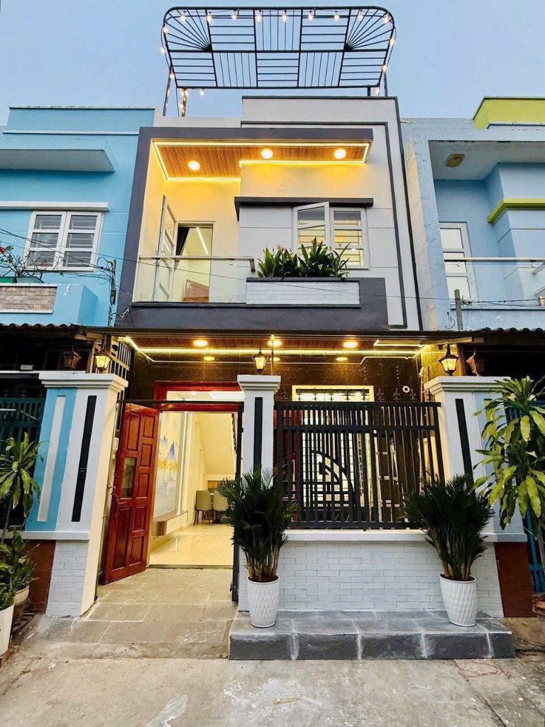 BÁN NHÀ TỈNH LỘ 826, CẦN ĐƯỚC, LONG AN, 120m2, GIÁ 3TỶ SHR