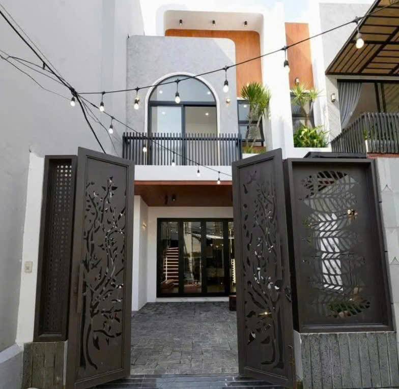 BÁN NHÀ PHỐ TRUNG TÂM XÃ LONG TRẠCH HUYỆN CẦN ĐƯỚC, NGAY KCN CẦU TRÀM – 100M² – SHR – 2,7 TỶ