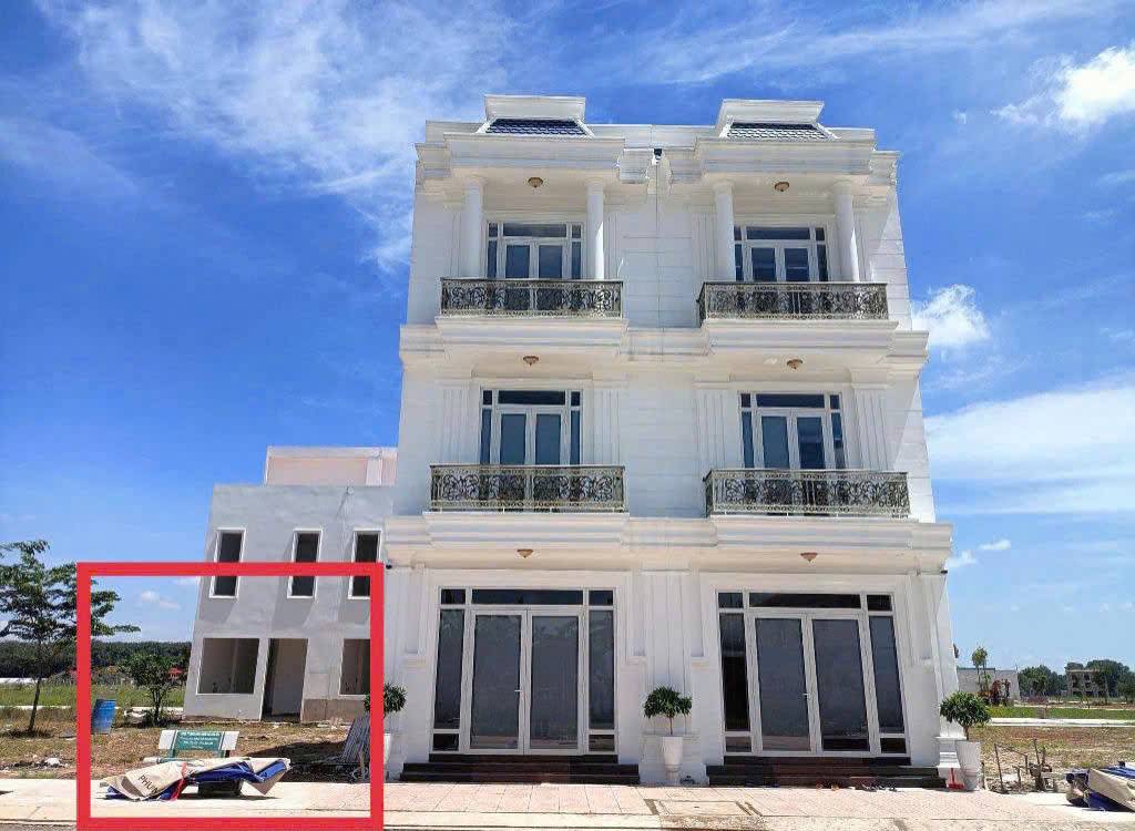 Ngộp bank, chủ đang cần bán nhanh lô đất ngay khu Hồ Bơi tại Alana City. Công chứng ngay trong ngày