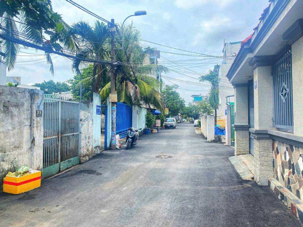 Bán gấp đất thổ cư mặt tiền Bình Trưng Đông, Quận 2( cũ), đường xe tải 12m, tiềm năng xây dựng đầu tư