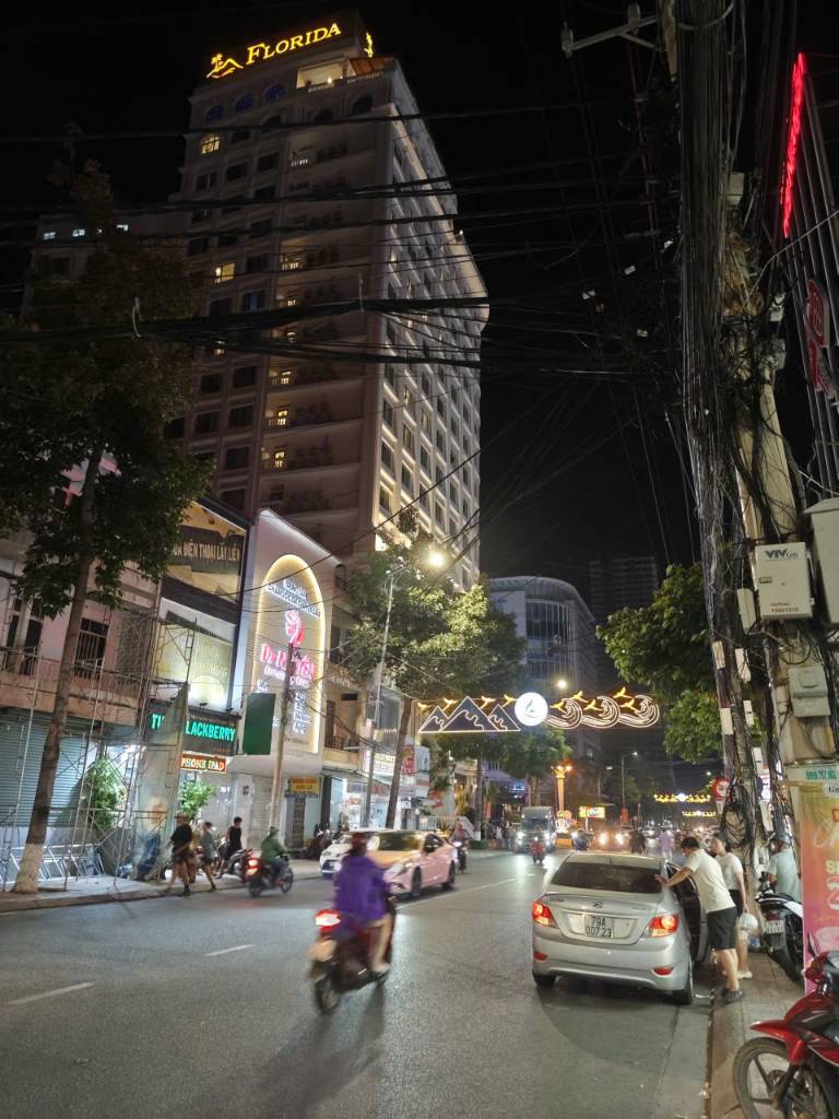 BÁN NHÀ MẶT PHỐ YERSIN – LÔ GÓC, MẶT TIỀN RỘNG, VỊ TRÍ VÀNG TẠI TRUNG TÂM NHA TRANG