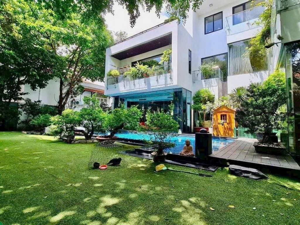 Giá rẻ nhà Hồ Biểu Chánh, P.11, Q. Phú Nhuận, 30x27m, về 100 tỷ