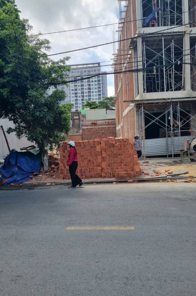 Mình cần bán đất mặt tiền đường 10m5 Trần Nhân Tông , Phường Sơn Trà ( Gần Siêu Thị Copmart )