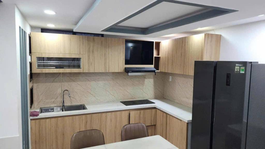 NHÀ MẶT TIỀN LÝ THƯỜNG KIỆT, 3 TẦNG, HƠN 100M² GIÁ TỐT NHẤT PHỐ.