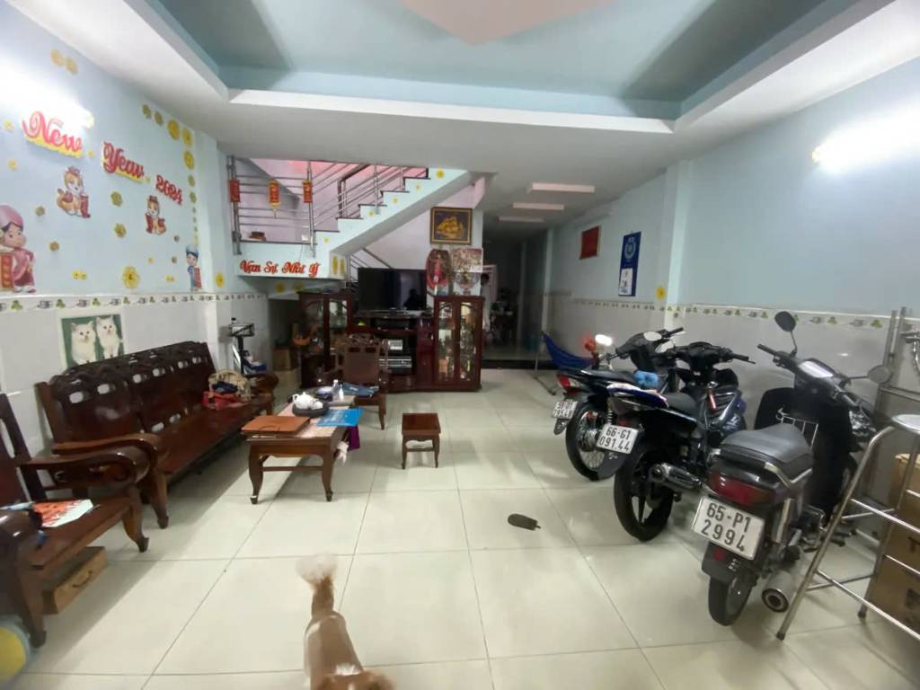 Nhà Phú Thọ Hòa, Hẻm xe tải 8m, DT 75m2, 5x15, Giá chỉ 10 tỷ TL