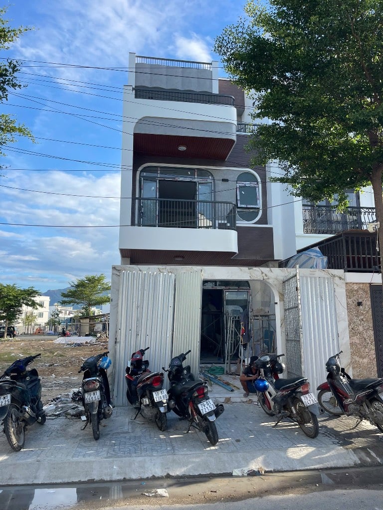 BÁN NHÀ MỚI GÓI 3, MỸ GIA –TP NHA TRANG – 3 TẦNG HIỆN ĐẠI