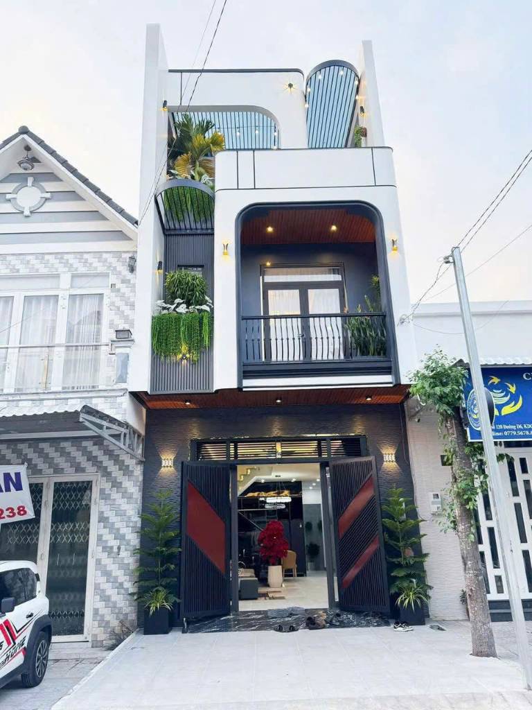 WOW, CHÍNH CHỦ BÁN NHÀ MẶT TIỀN GẦN BƯU ĐIỆN VH LONG TRẠCH, LONG AN, 105m2, GIÁ 2 TỶ 650 TRIỆU