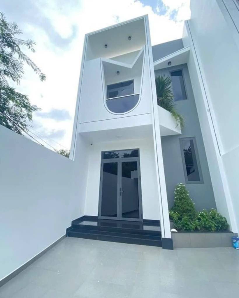 CHÍNH CHỦ BÁN NHÀ TRUNG TÂM CẦN ĐƯỚC, LONG AN – NGAY KCN CẦU TRÀM – 90M² – SHR – 2,3 TỶ