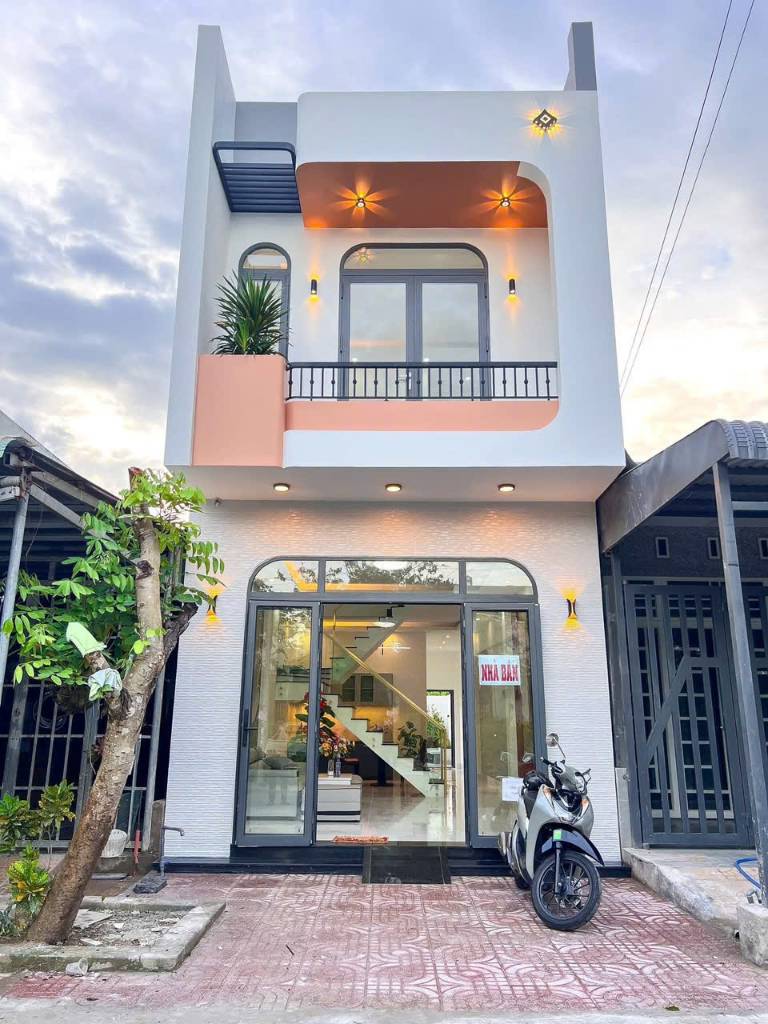 CHÍNH CHỦ BÁN NHÀ MẶT TIỀN CẦN ĐƯỚC, LONG AN, GẦN BÁCH HÓA XANH – 100M2, GIÁ 2 TỶ 200 - SHR