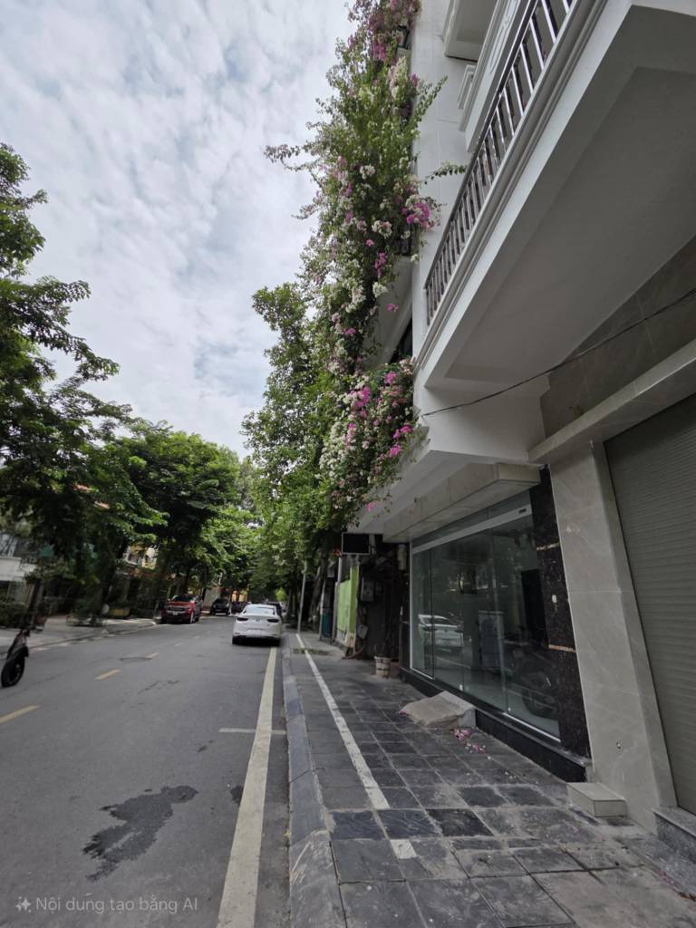 Bán nhà Trích Sài – Tây Hồ – 4 tầng – Lô góc 100m2 – Sát mặt phố (Hồ Tây) – giá 34.5 Tỷ