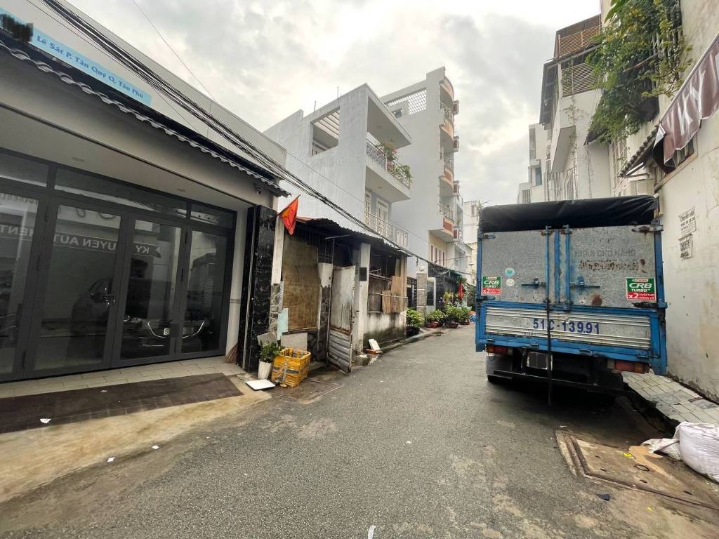 Bán nhà riêng 71m2, ngang 4.1m - Hẻm xe tải 6m, Đường Lê Sát, Quận Tân Phú