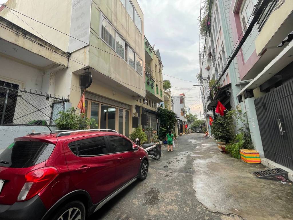 Bán nhà riêng 70m2, ngang 5m - Hẻm xe tải 6m, Đường Tân Quý, Quận Tân Phú